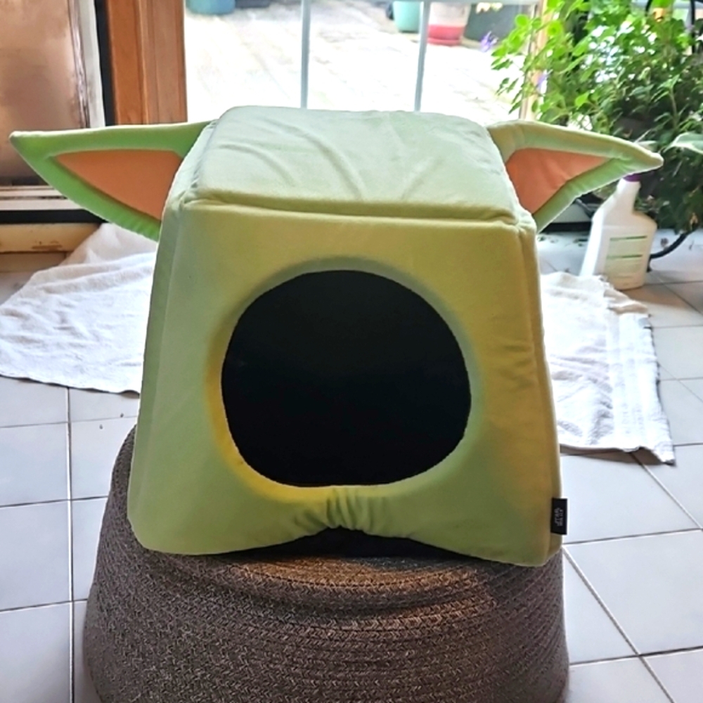 Star Wars THE CHILD Pet Cave Bed - Picture 2 of 8